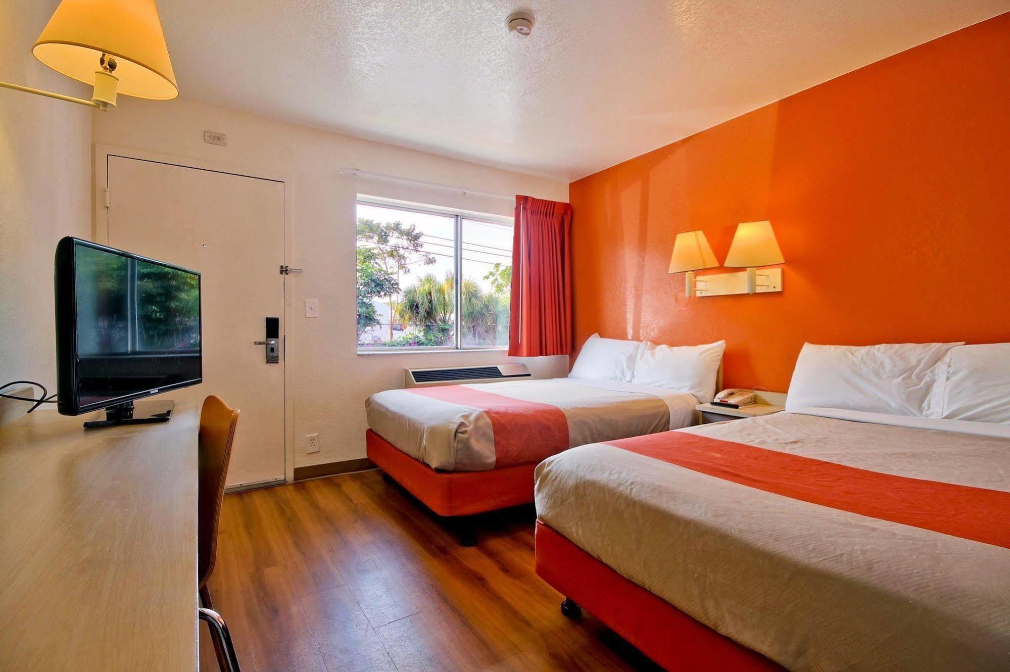 Hotel Travelodge By Wyndham Pompano