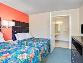 Motel Knights Airport 2*