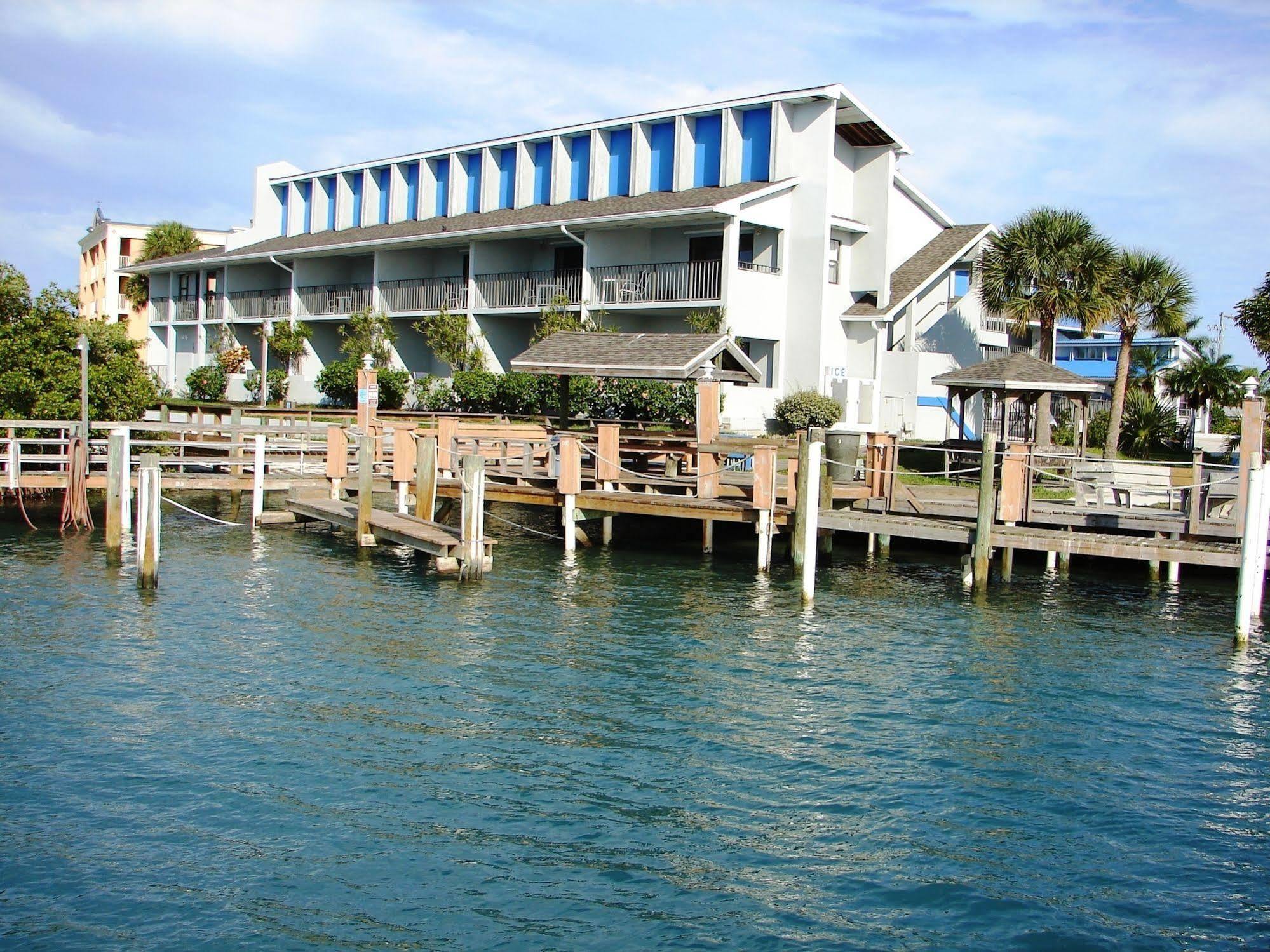 Dockside & Fort Pierce