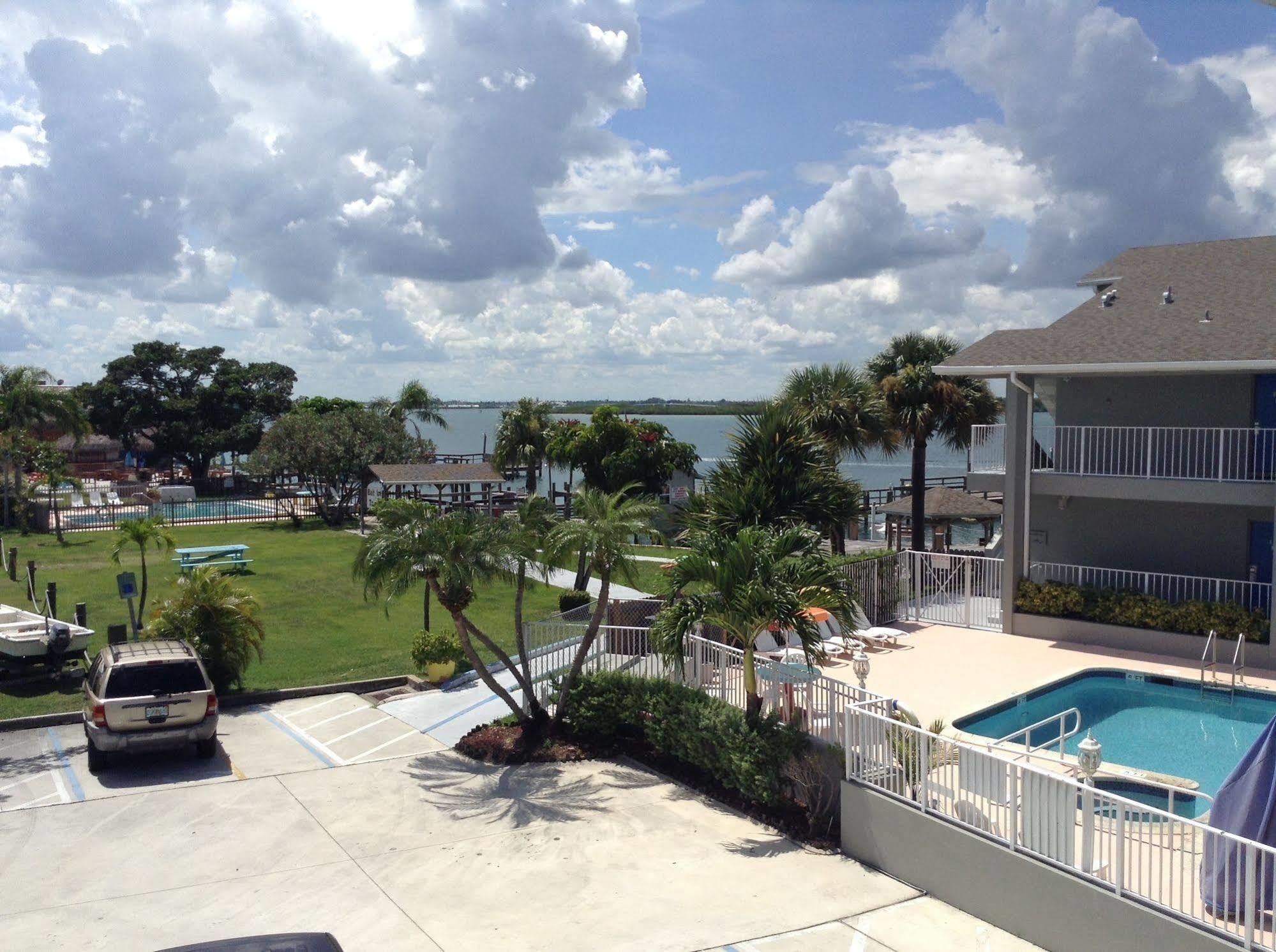Resort Dockside & Fort Pierce