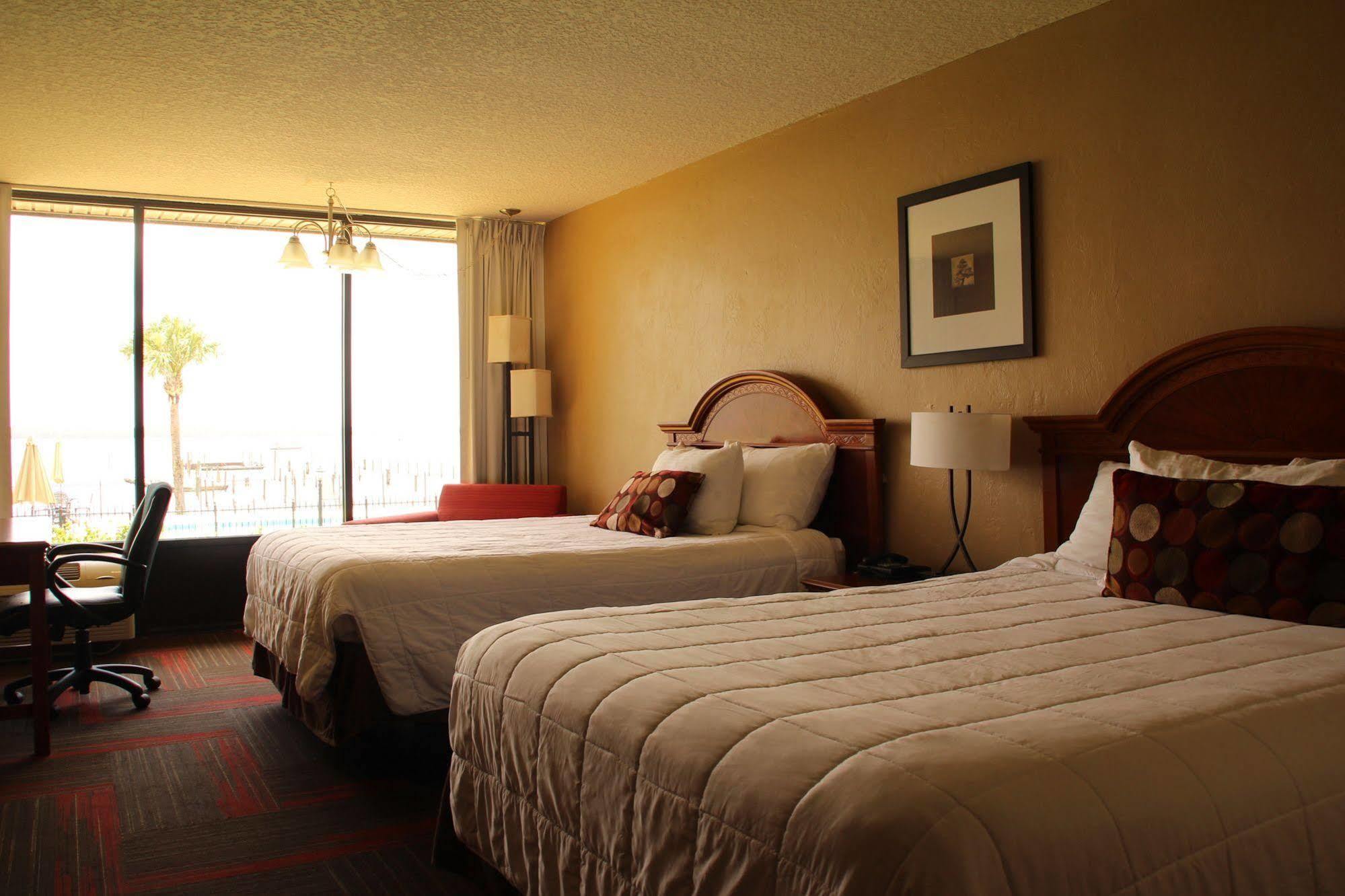 Crystal Cove Riverfront 3* Palatka