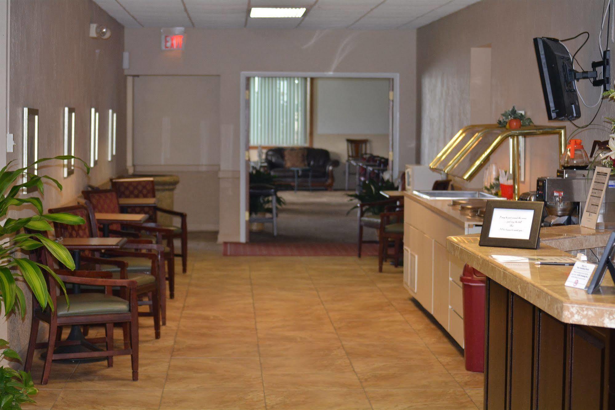 Crystal Cove Riverfront Resort Palatka