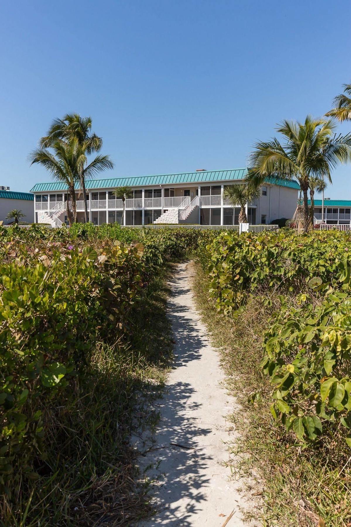 Resort Arms West