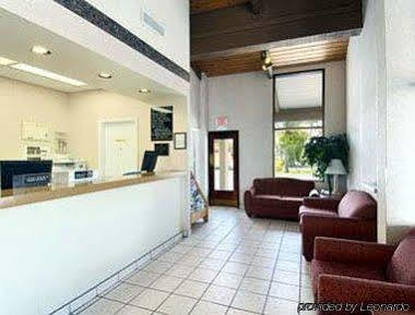 Super 8 By Wyndham Riviera West Palm Riviera Beach