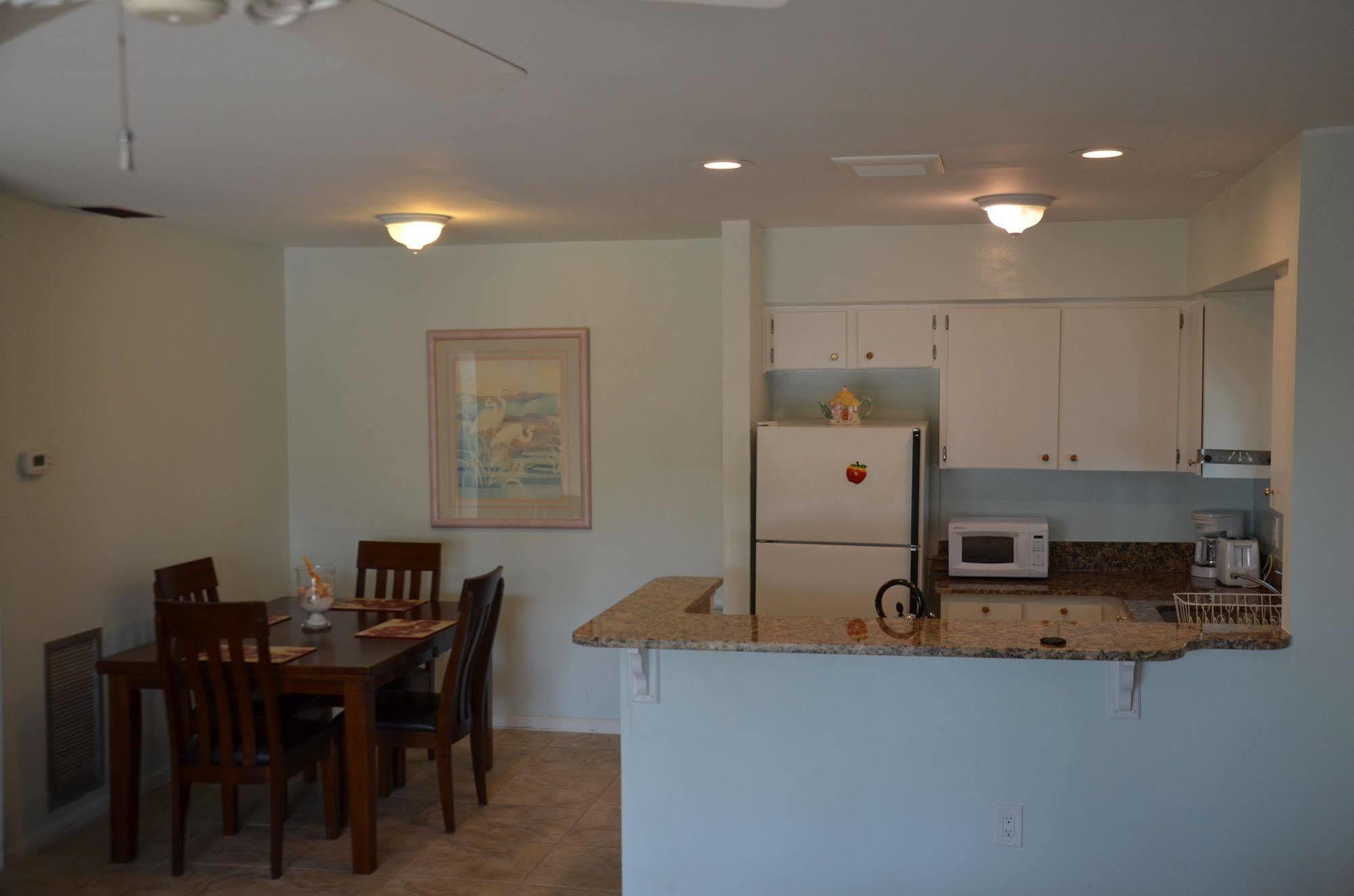 Twins & Apartment St. Pete Beach