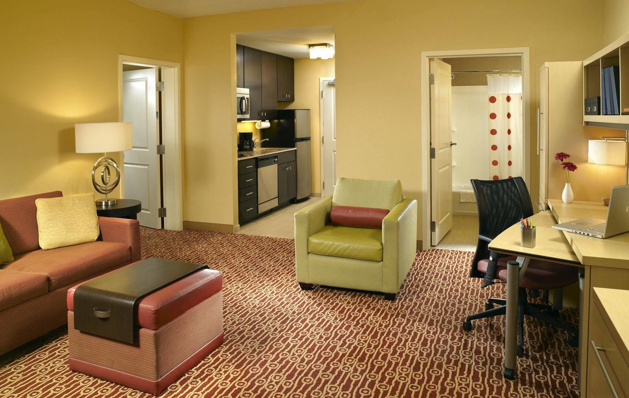 Towneplace Orlando At Flamingo Crossings Town Center/western Entrance