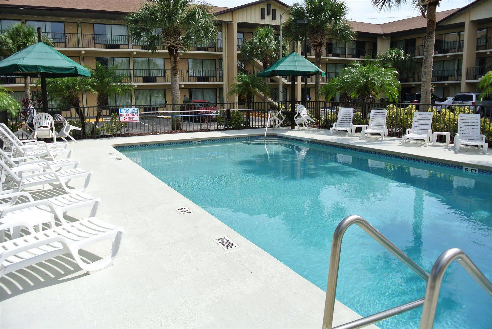 1 Extended - Hotel