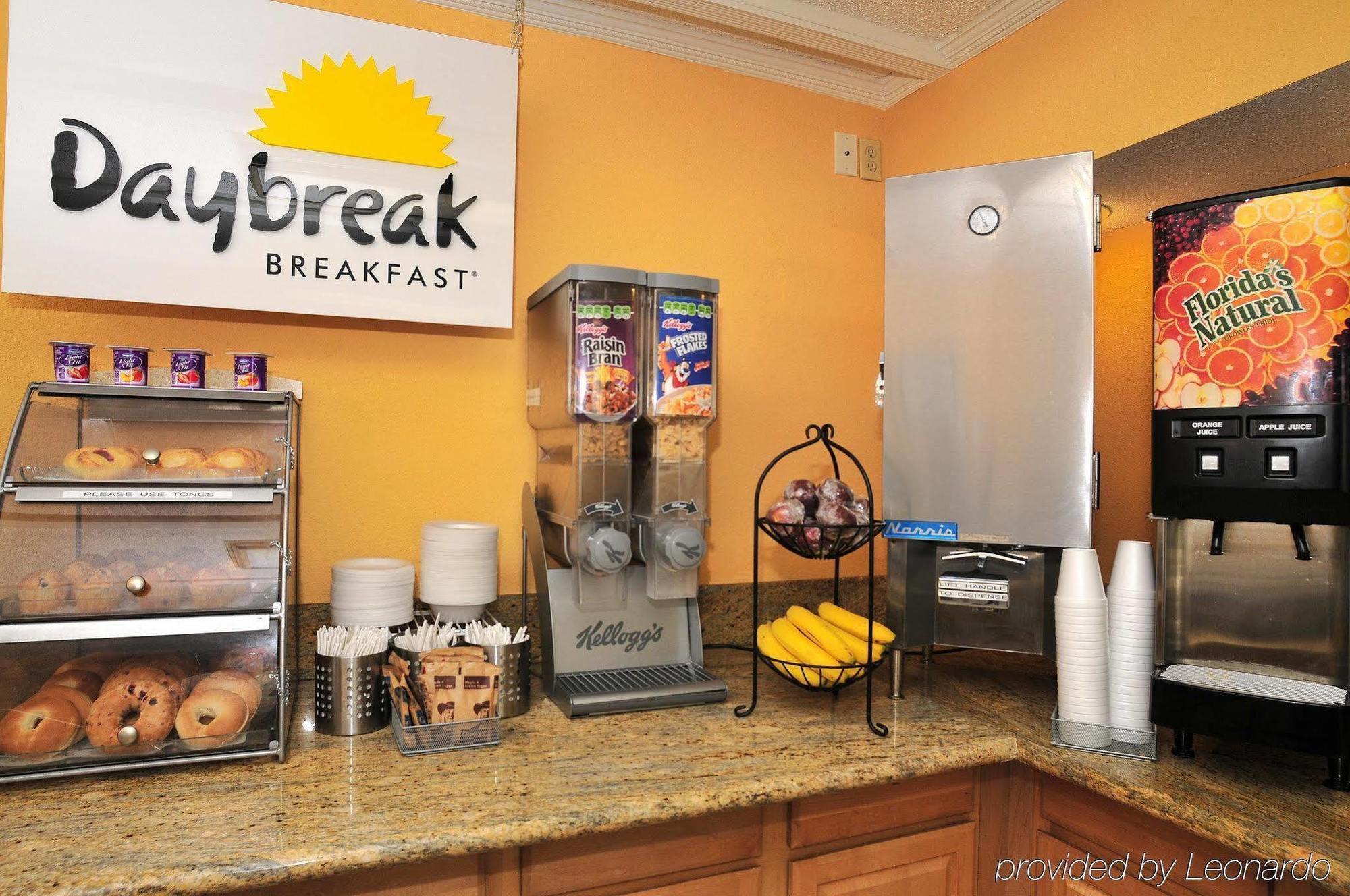 Hotel Days By Wyndham Neptune Jacksonville Beach