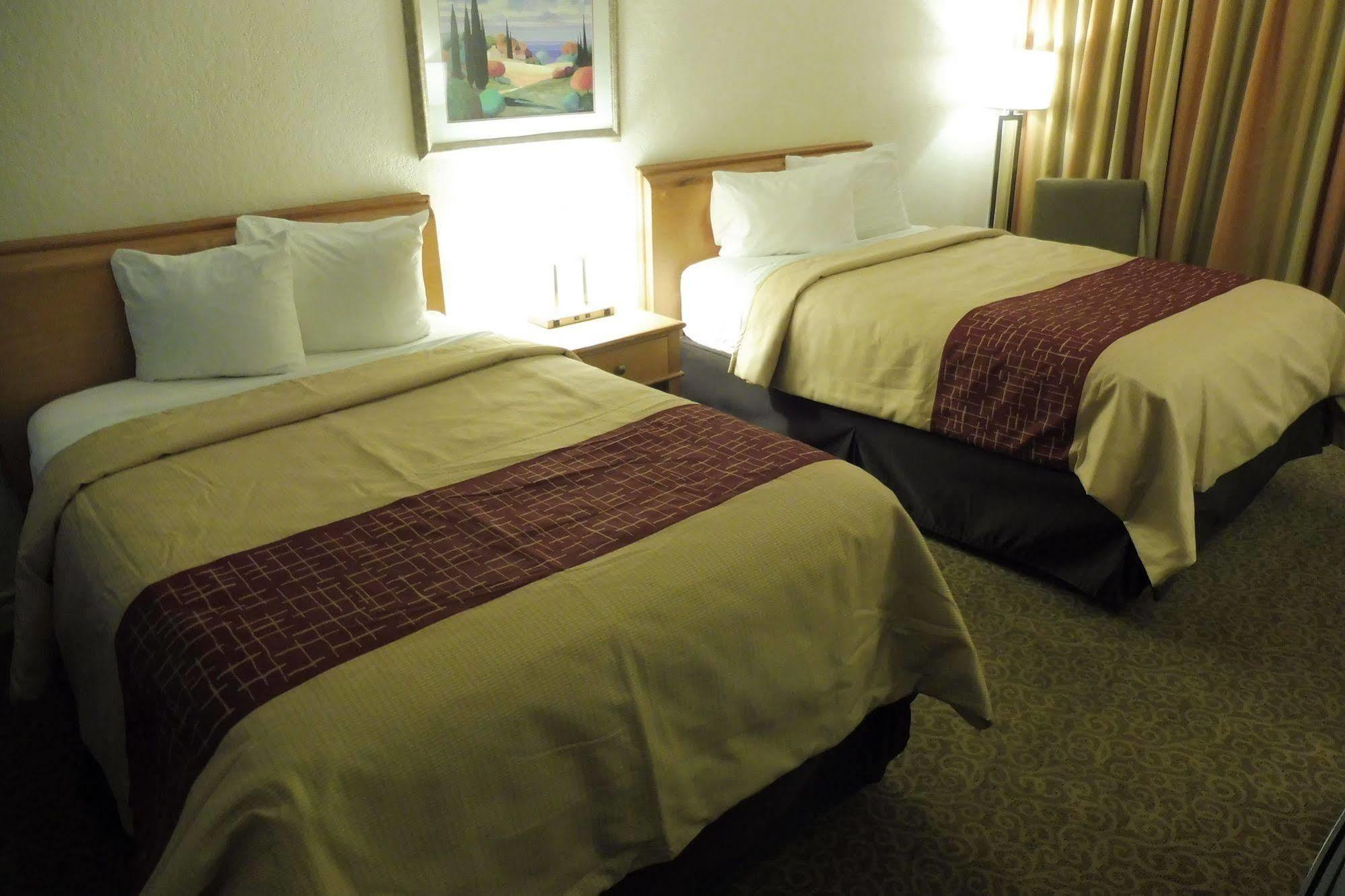 Days By Wyndham Neptune Jacksonville Beach