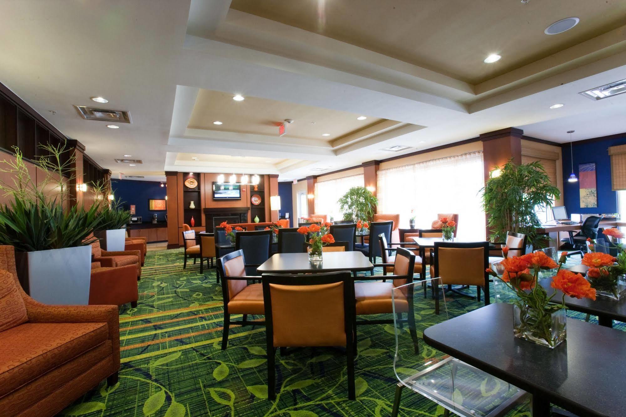 Fairfield & I-95 Hotel