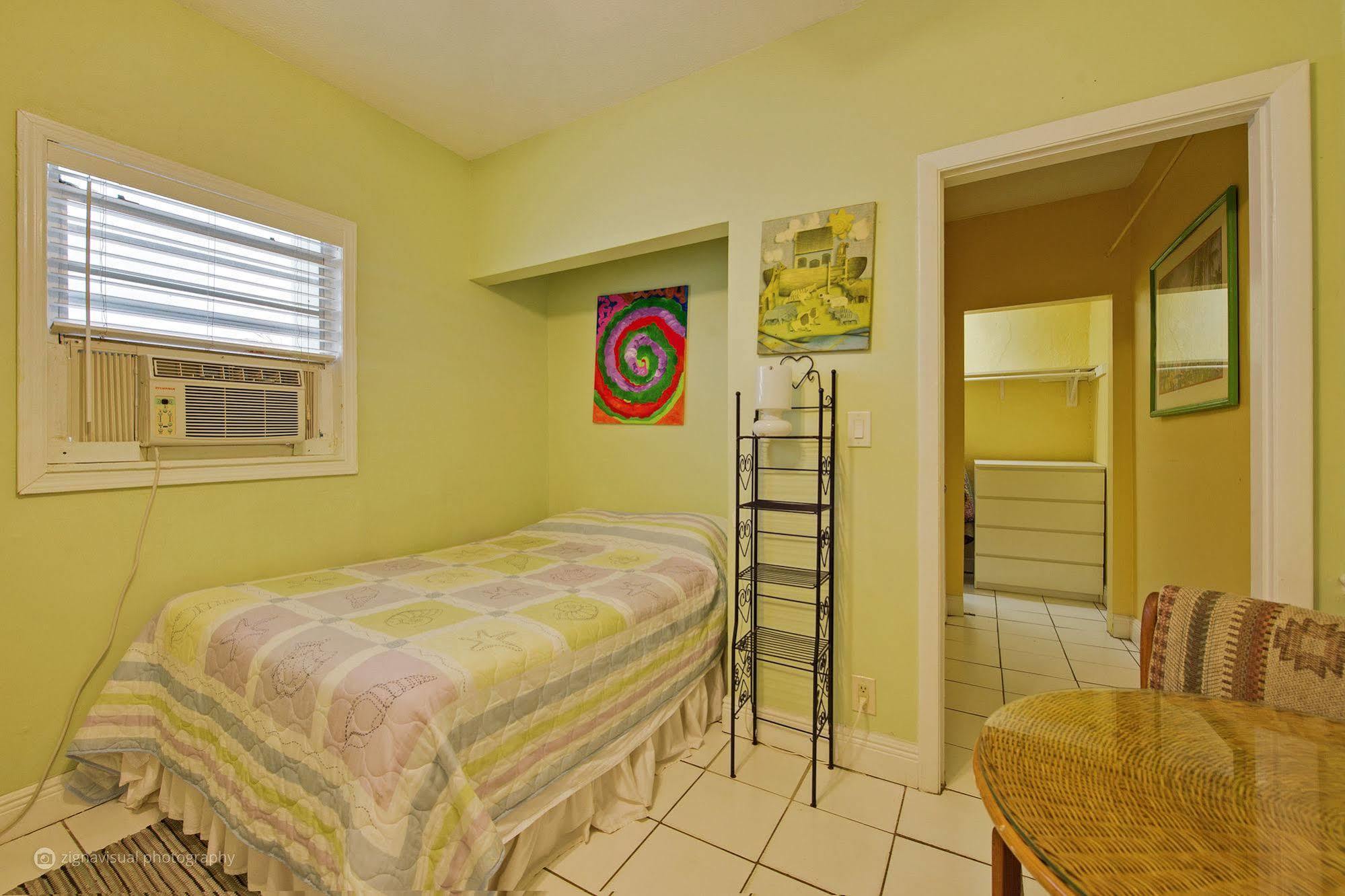 Coral House Hotel Hollywood