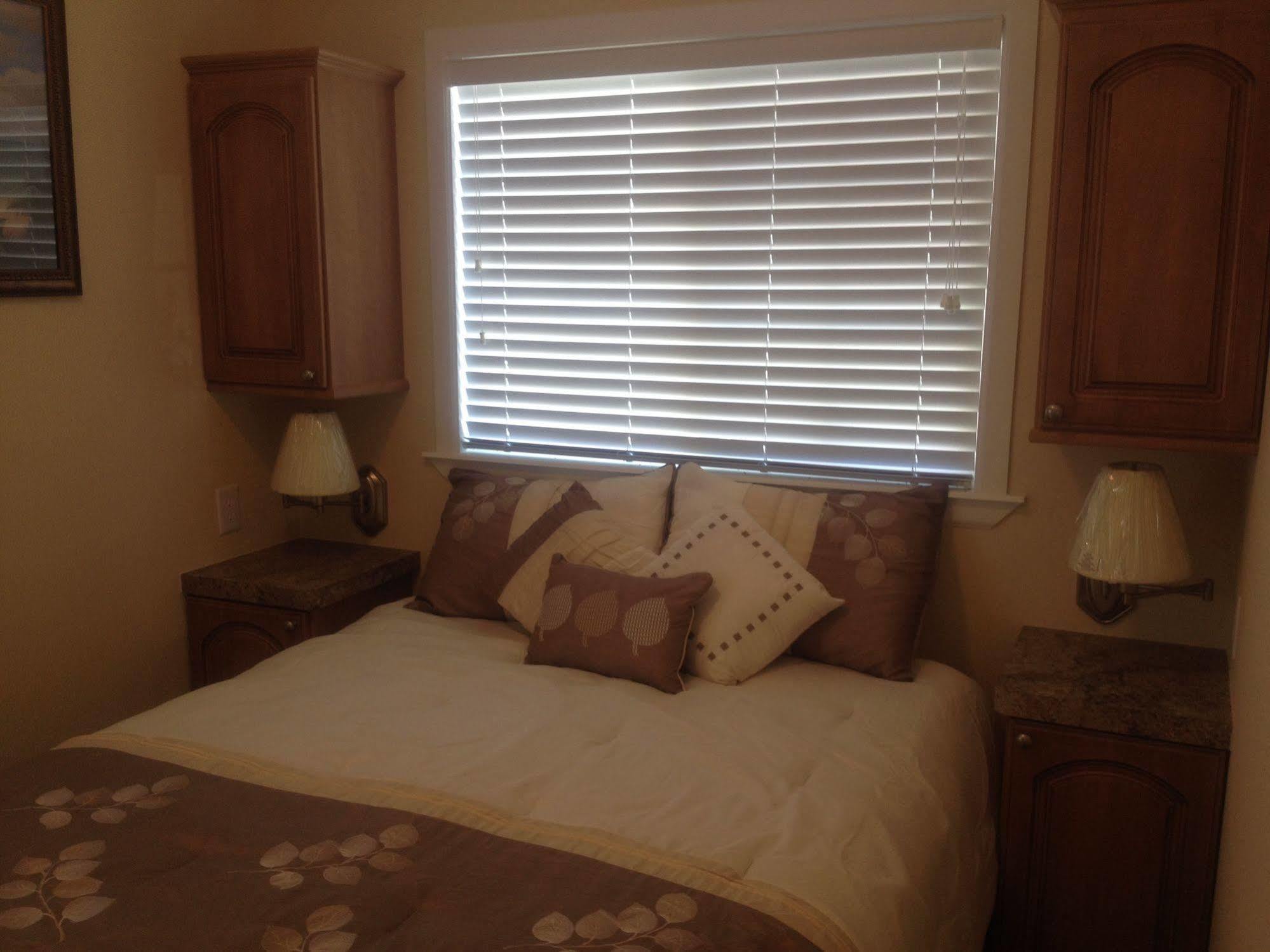 Hotel Winter Quarters Encore Manatee Rv 2*