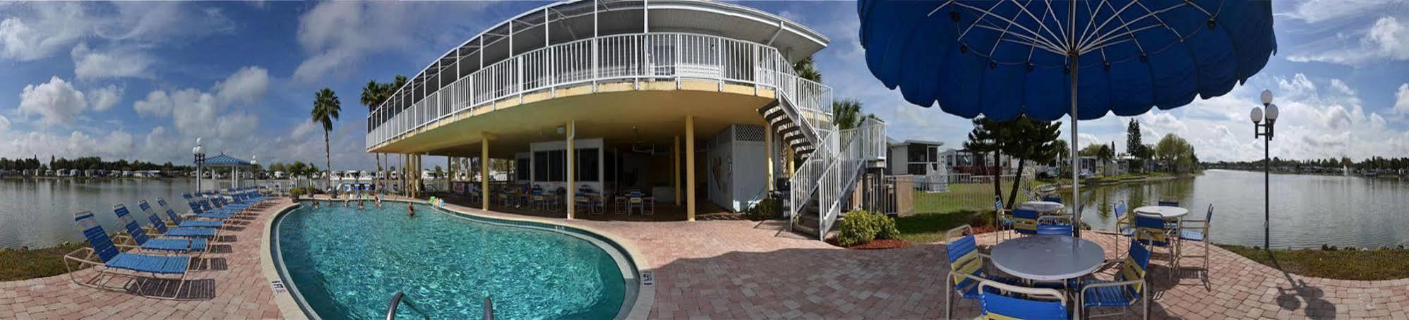 Hotel Winter Quarters Encore Manatee Rv 2*