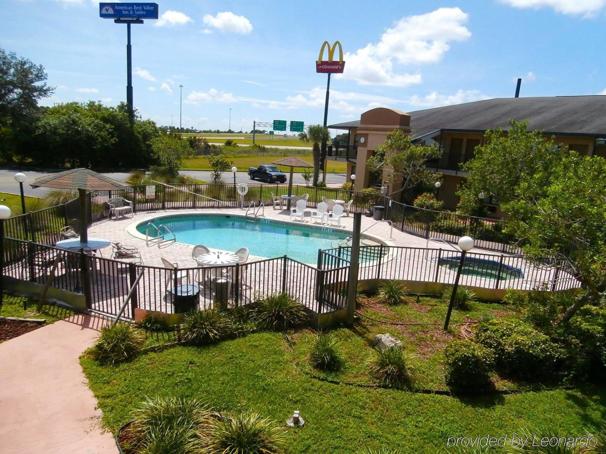 Baymont By Wyndham Punta Gorda/port Charlotte Hotel
