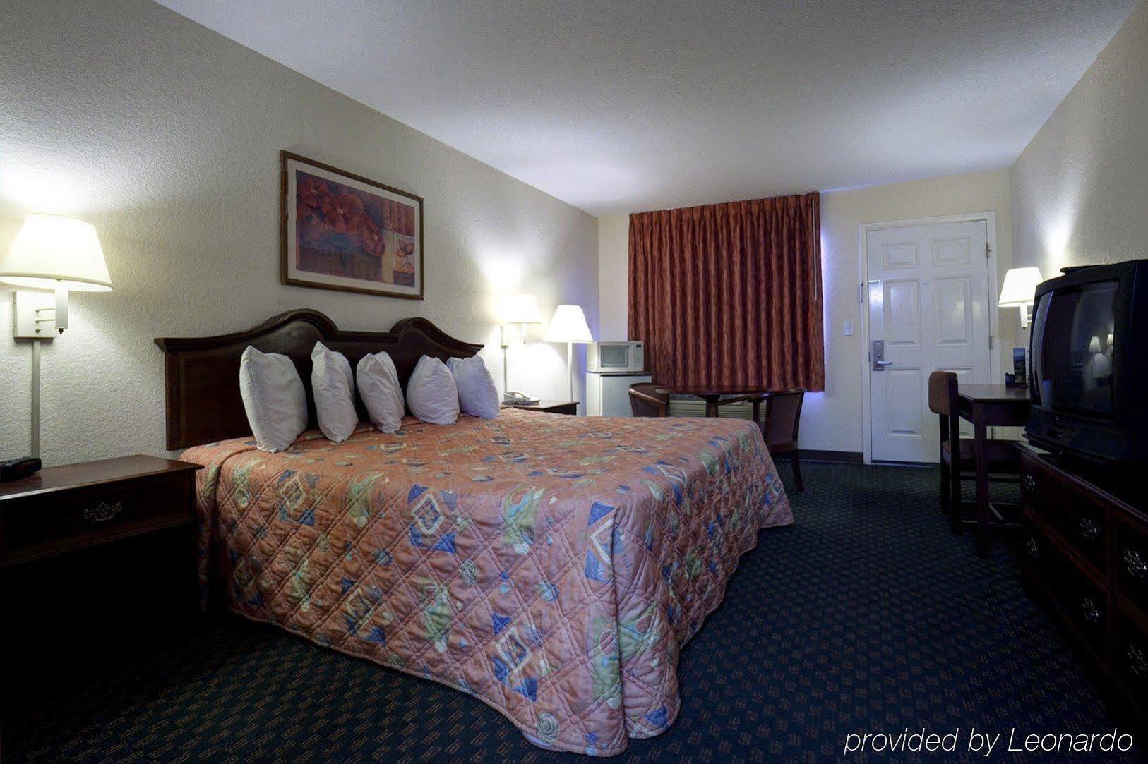 Baymont By Wyndham Punta Gorda/port Charlotte 2*