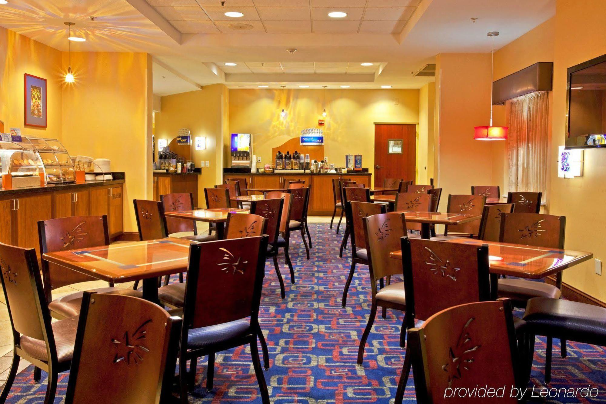 Express & - Nearest Universal By Ihg Hotel Orlando