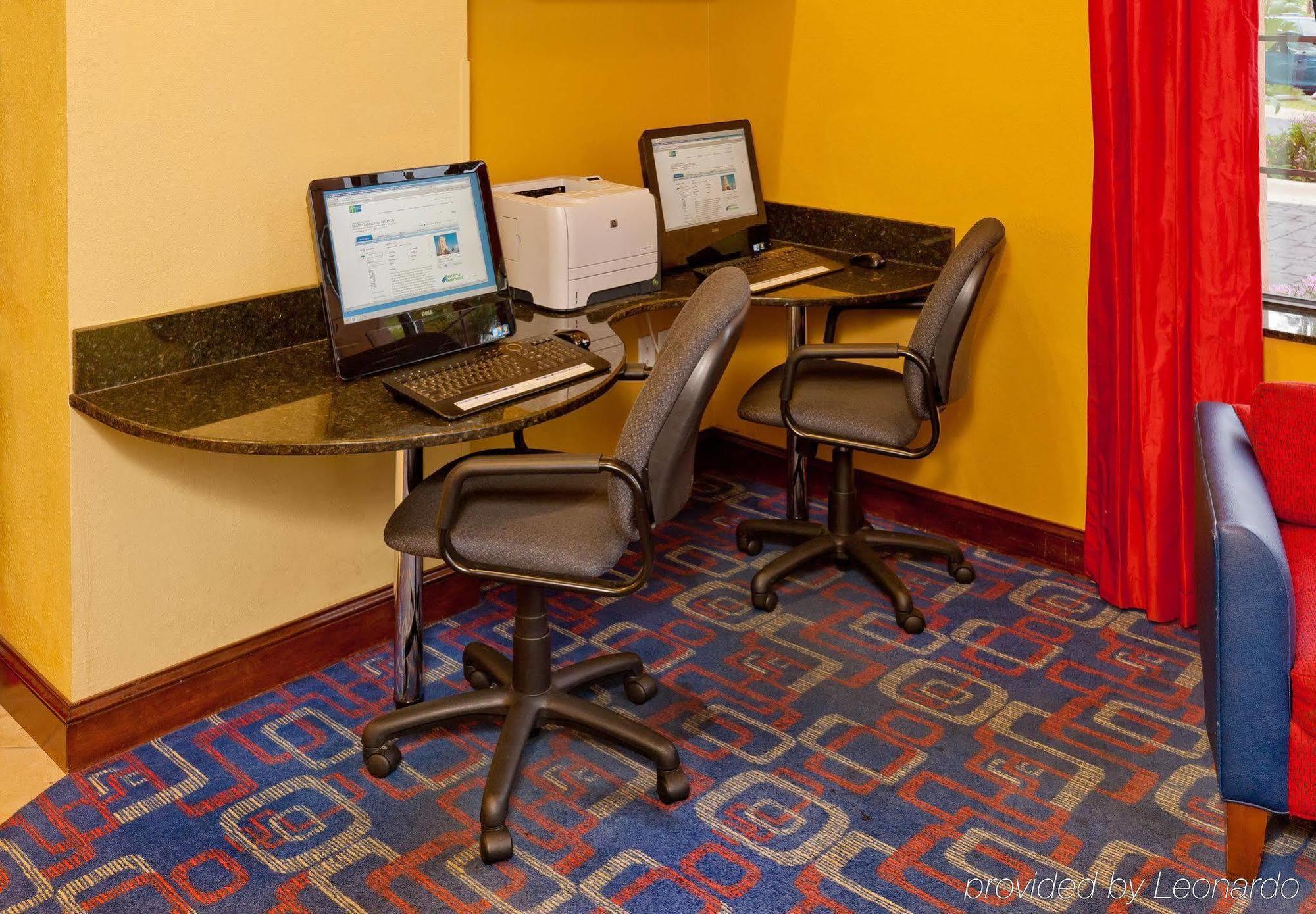Express & - Nearest Universal By Ihg Orlando