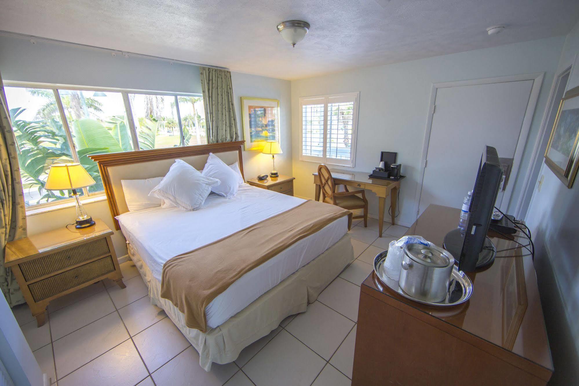 Resort Rhumcay Beach And Grille 3*