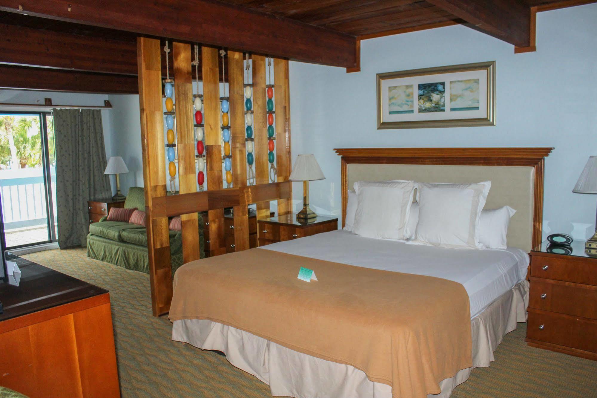 Rhumcay Beach And Grille Resort Fort Pierce