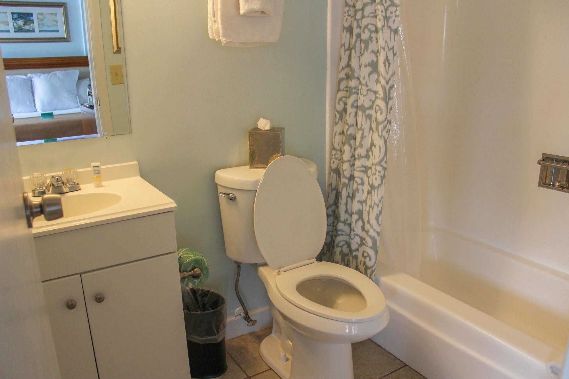 Rhumcay Beach And Grille Resort 3*
