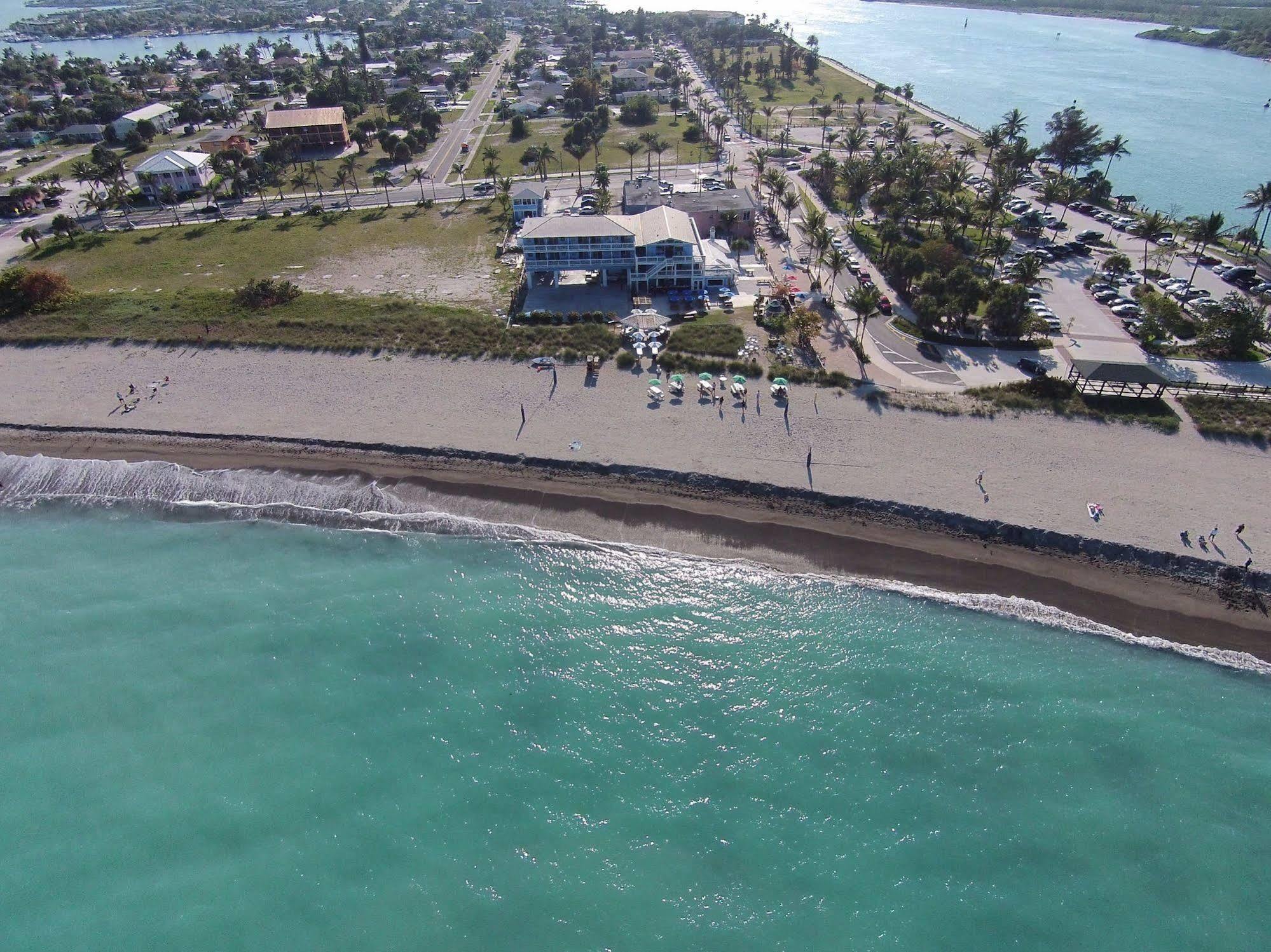 Resort Rhumcay Beach And Grille Fort Pierce