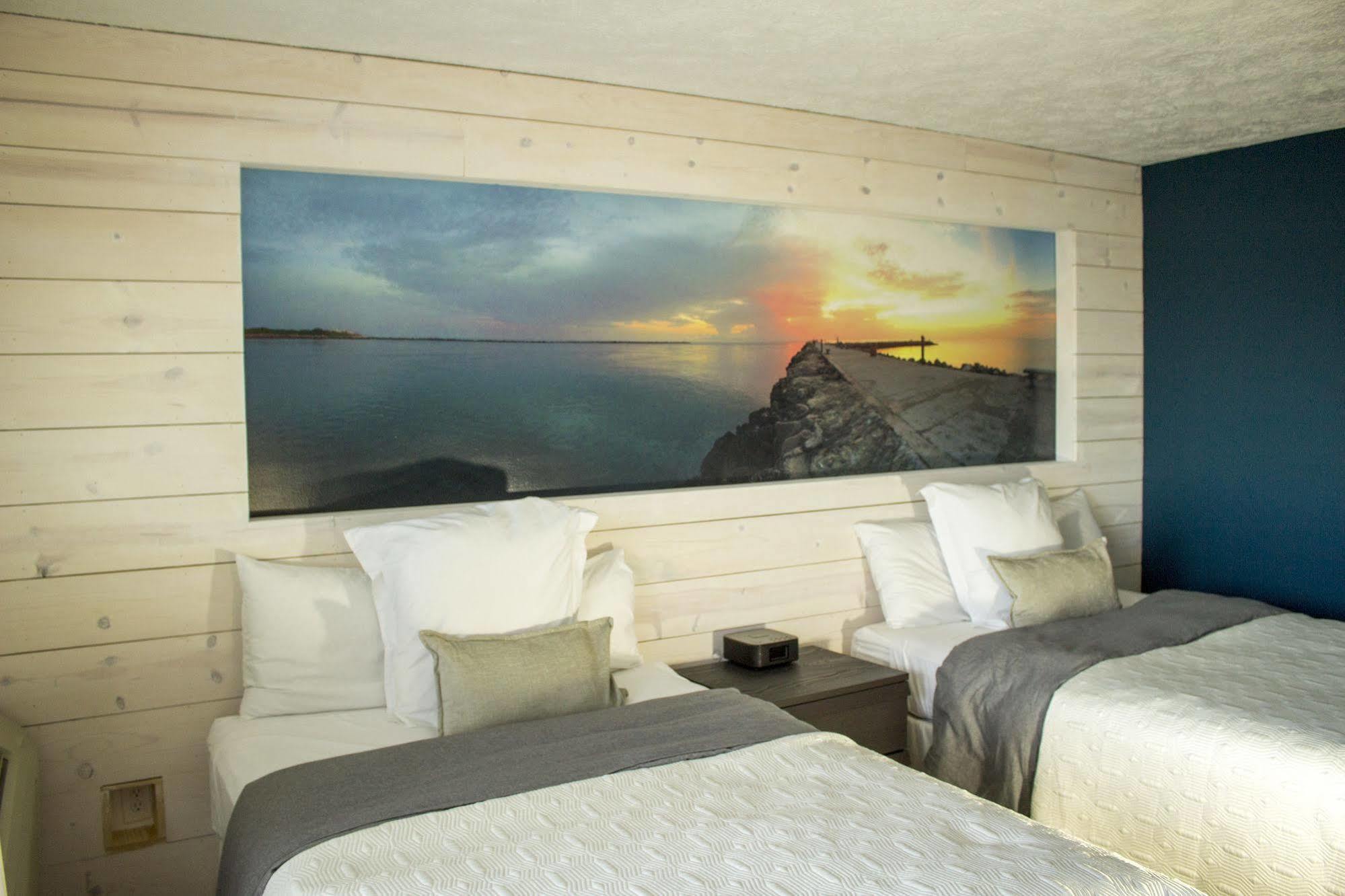 Rhumcay Beach And Grille 3*