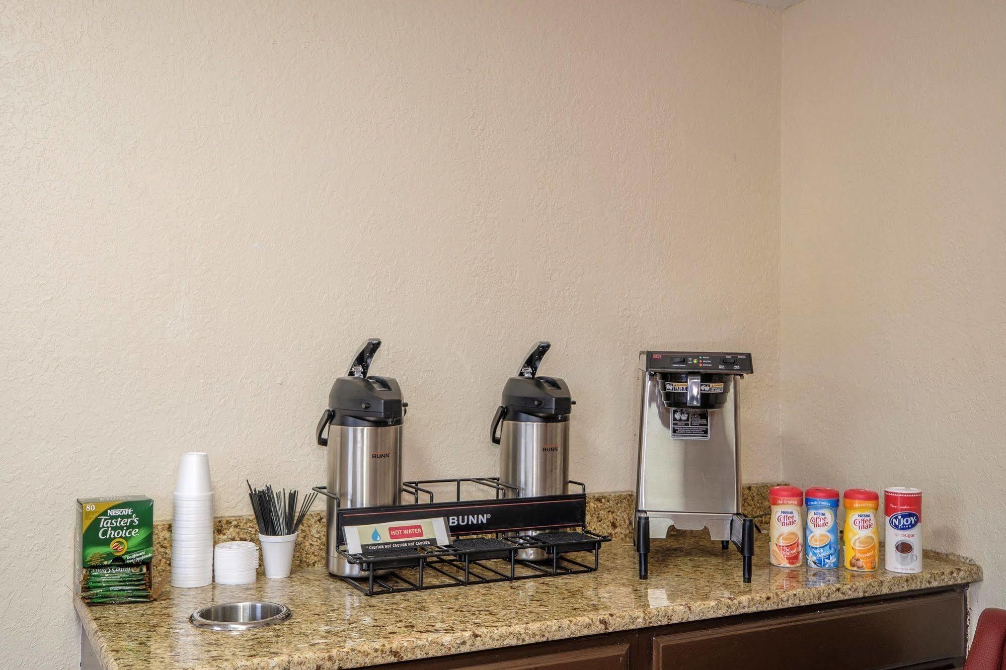 Red Roof Inn Jacksonville - Cruise Port Motel 2*