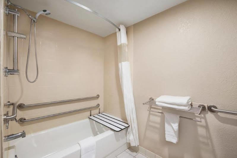 Motel Super 8 By Wyndham Bradenton Area 2*