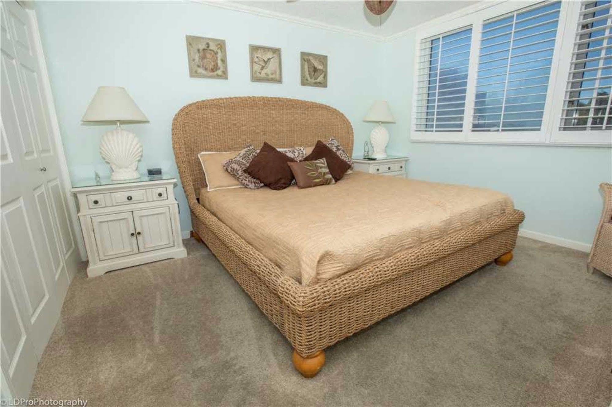 Islander By Isle Hotel Destin