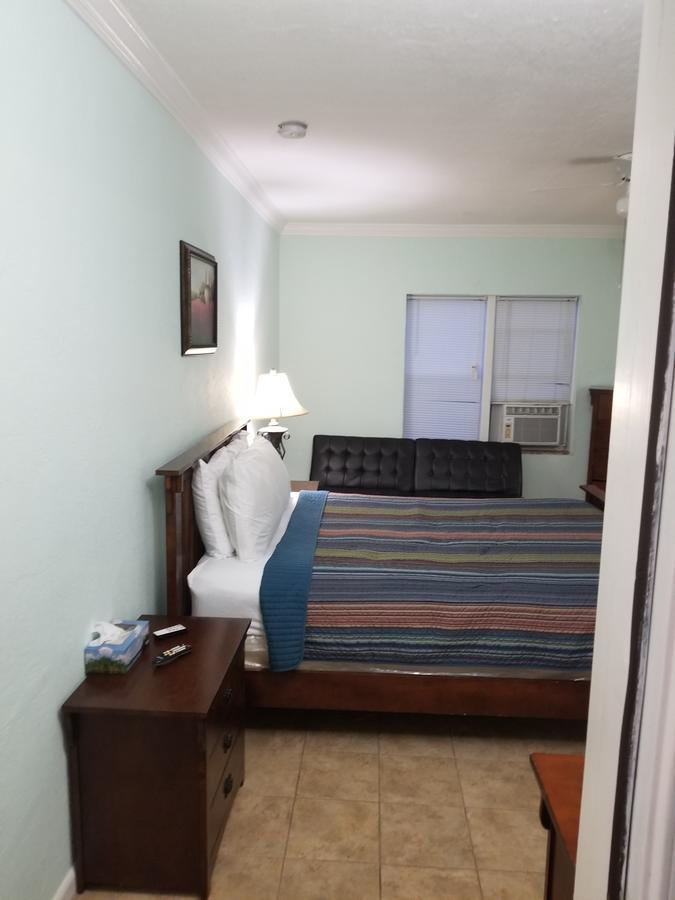 Motel Charter House Hollywood