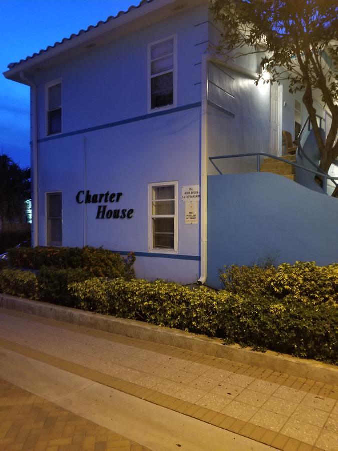 Motel Charter House Hollywood