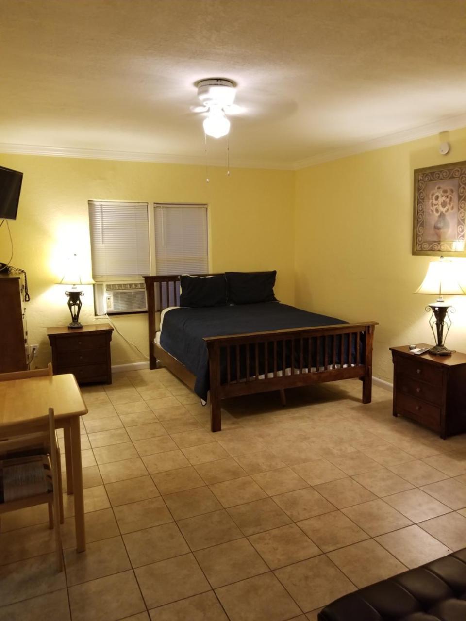 Motel Charter House