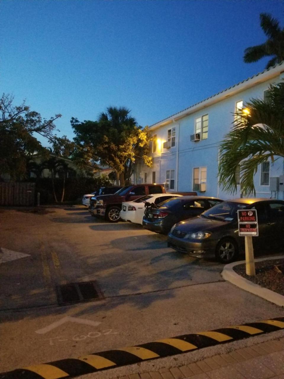 Charter House Motel Hollywood