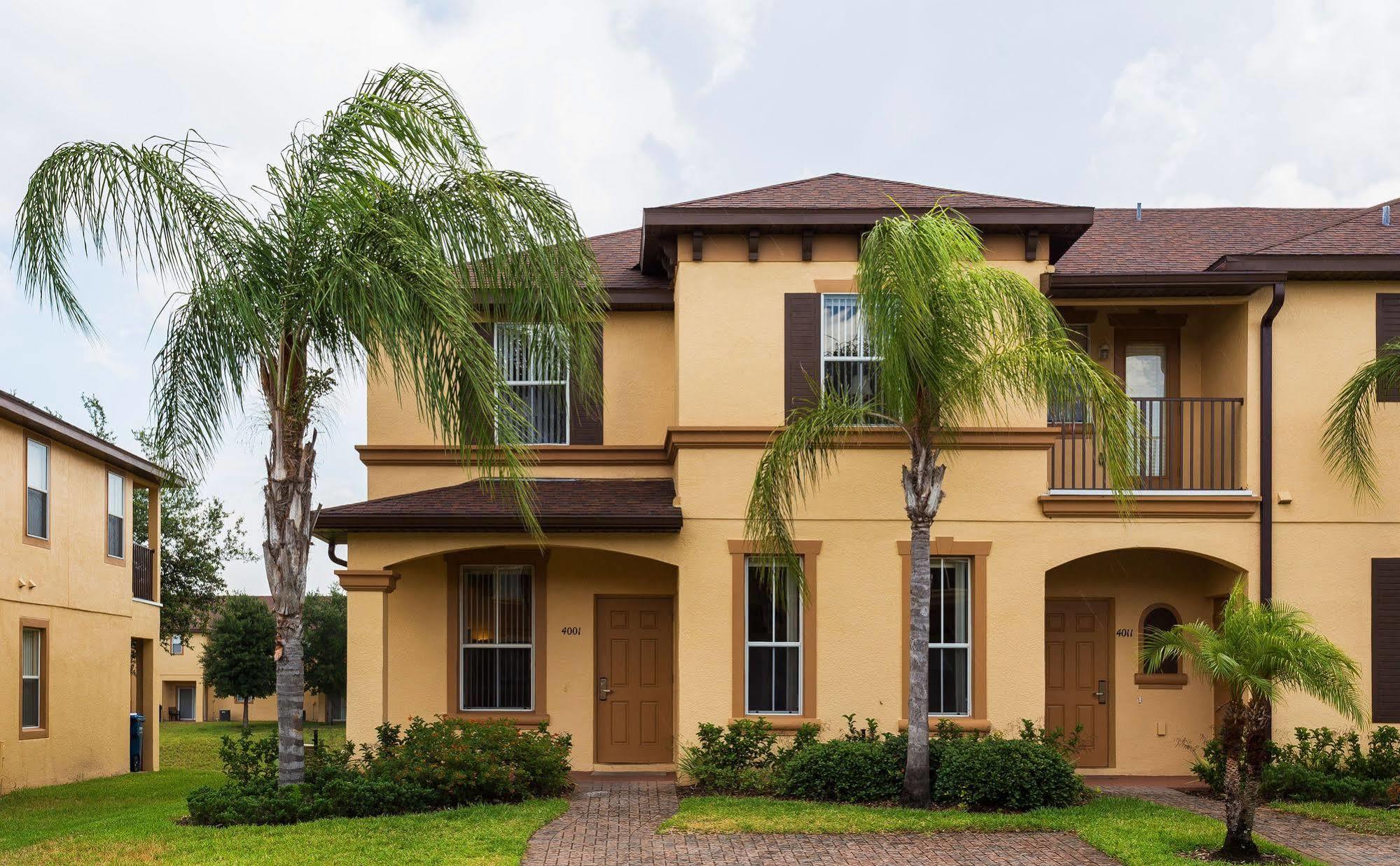 Regal Palms *