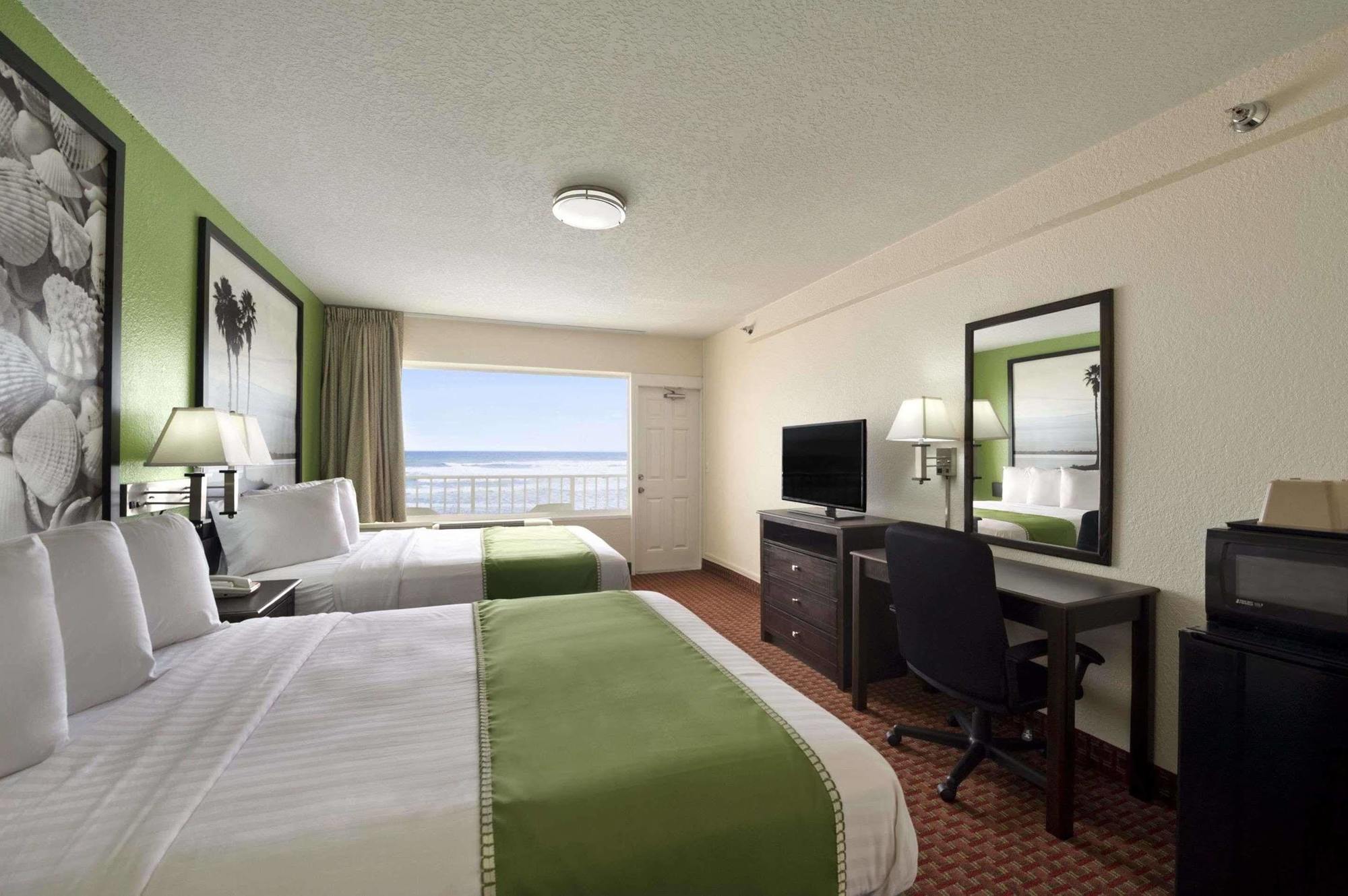 Quality Daytona Oceanfront 2* Daytona Beach
