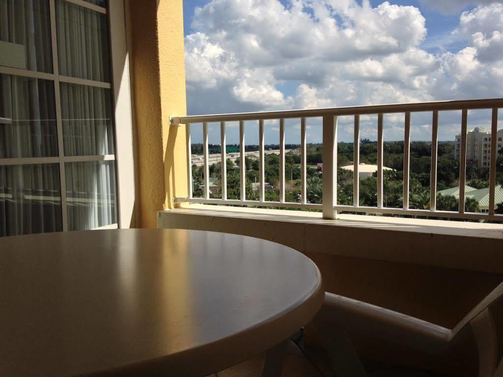 At Weston, Lauderdale 4*