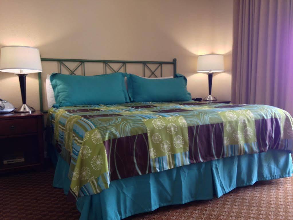 At Weston, Lauderdale Resort
