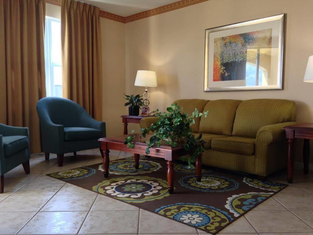 At Weston, Lauderdale Resort