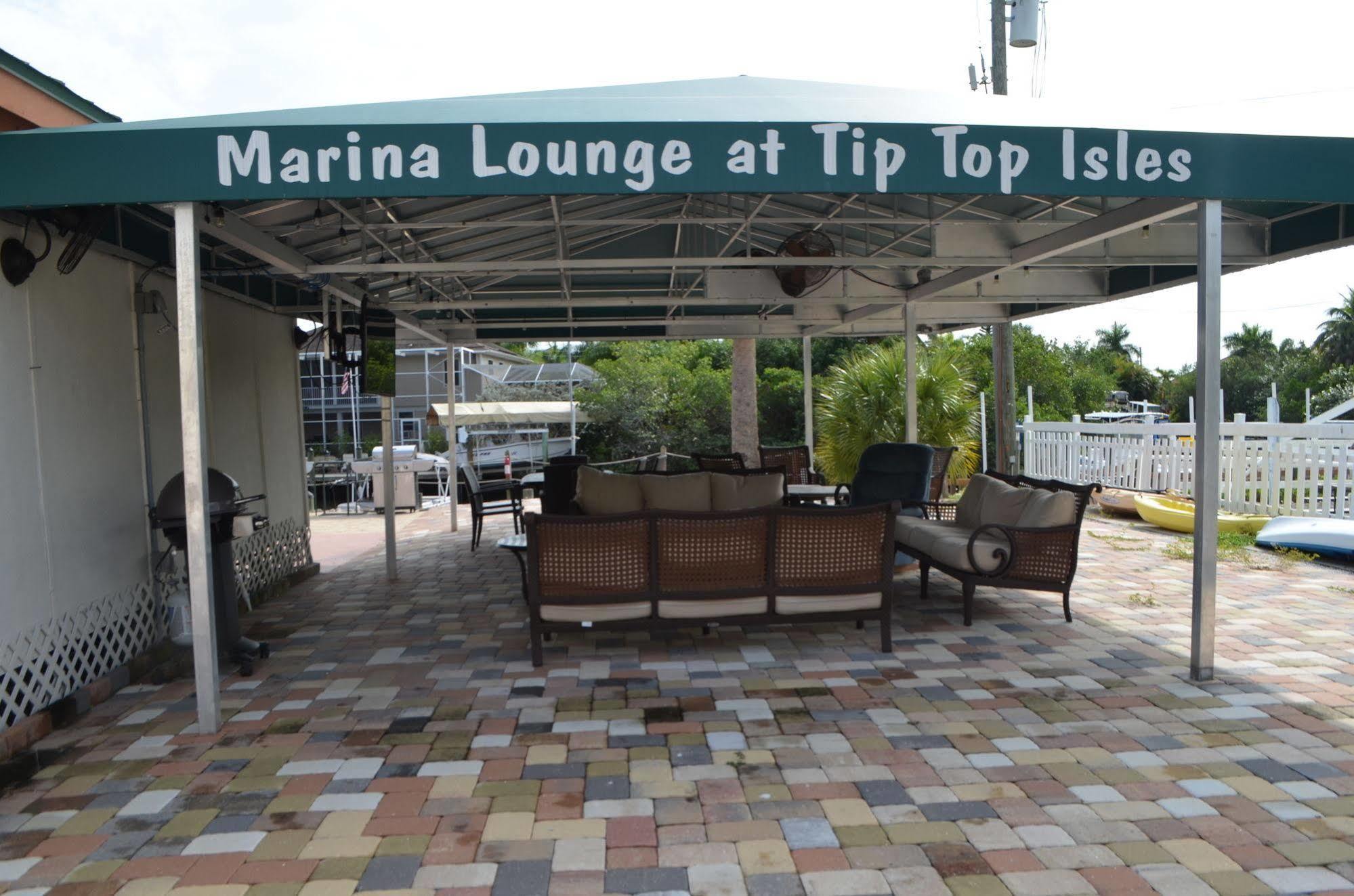 Motel Latitude 26 Waterfront And Marina Fort Myers Beach