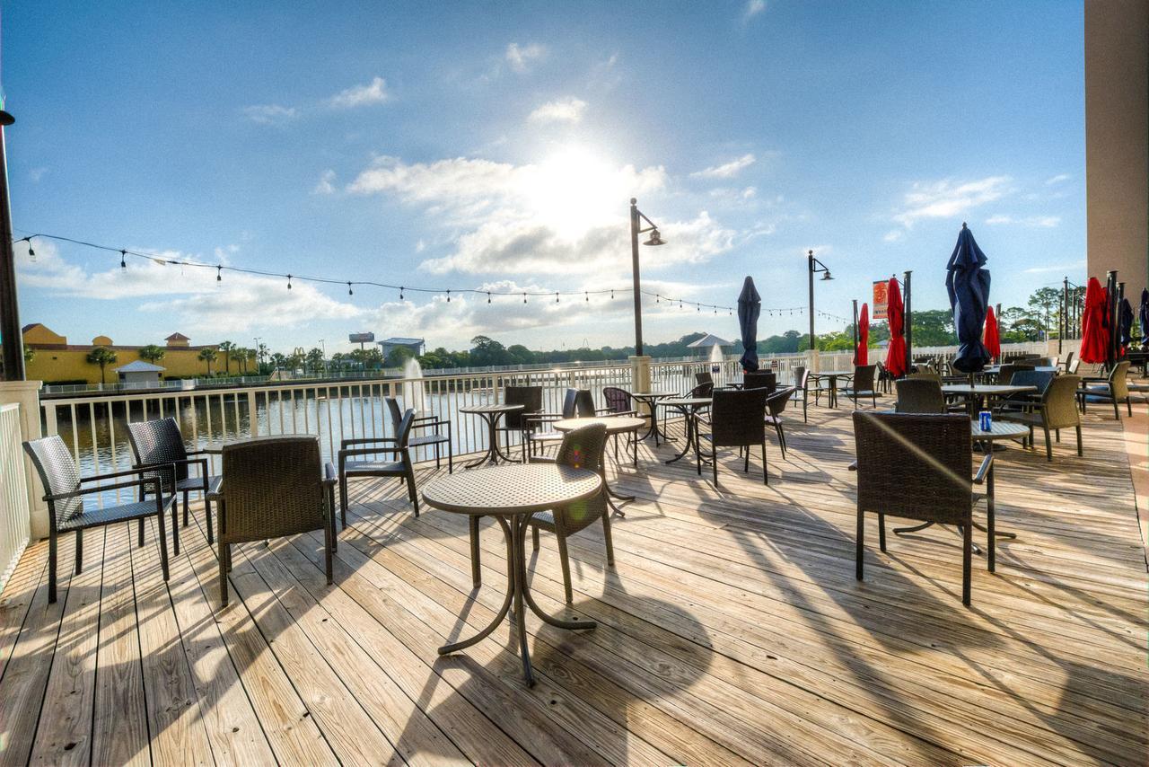 Laketown Wharf 416 By Aneliya *