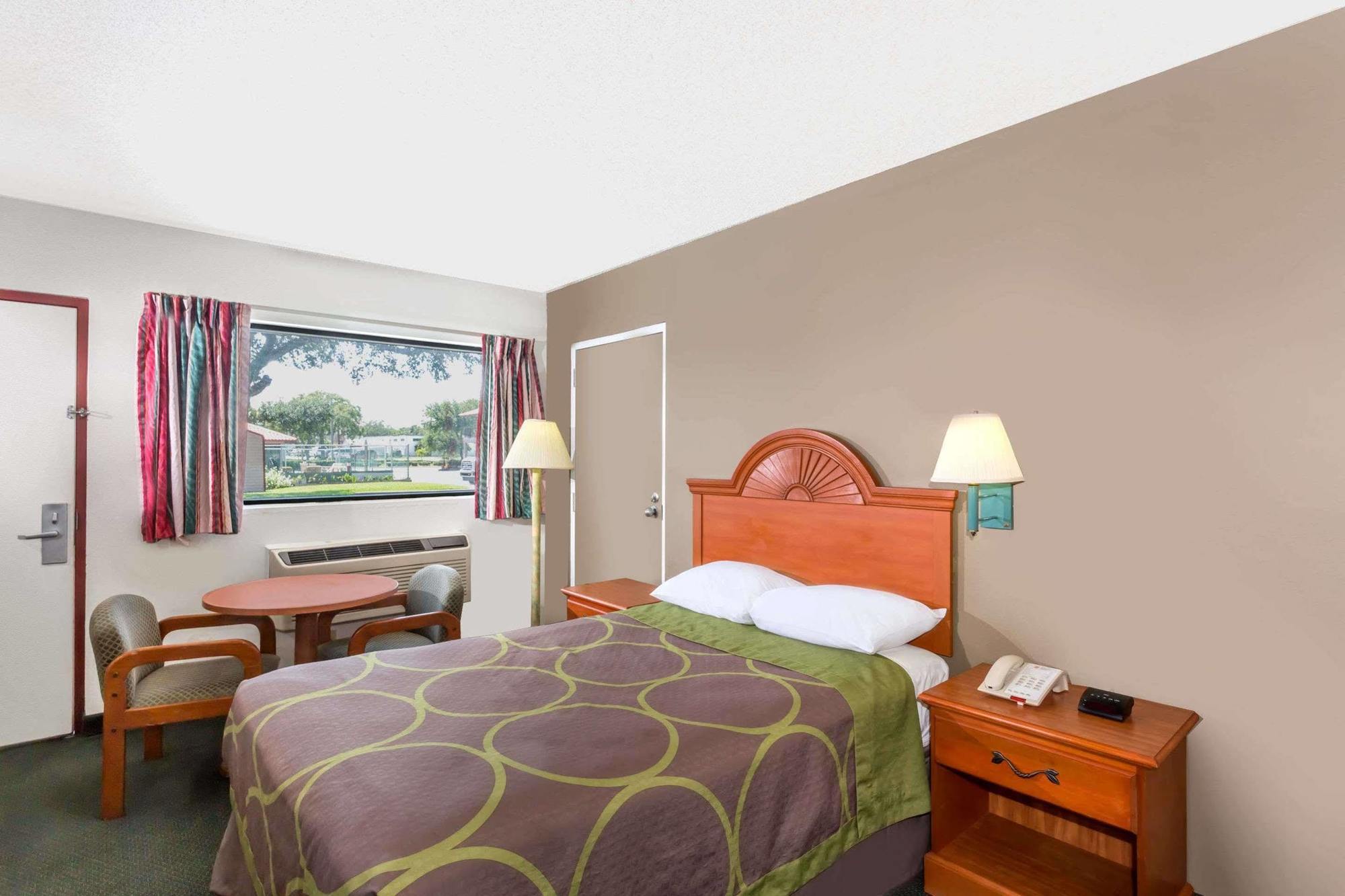 Motel Redfinn 2*