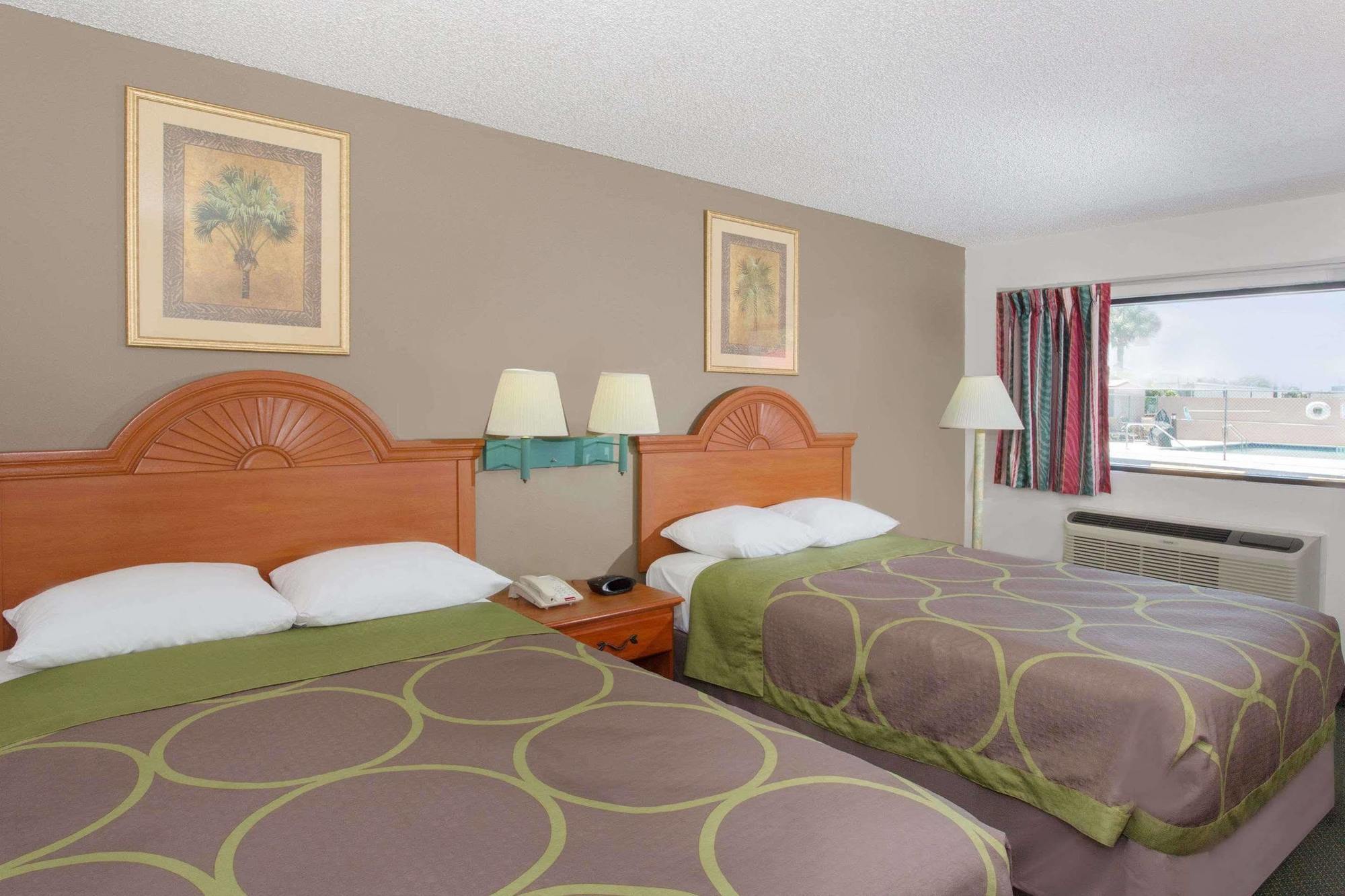 Redfinn Motel