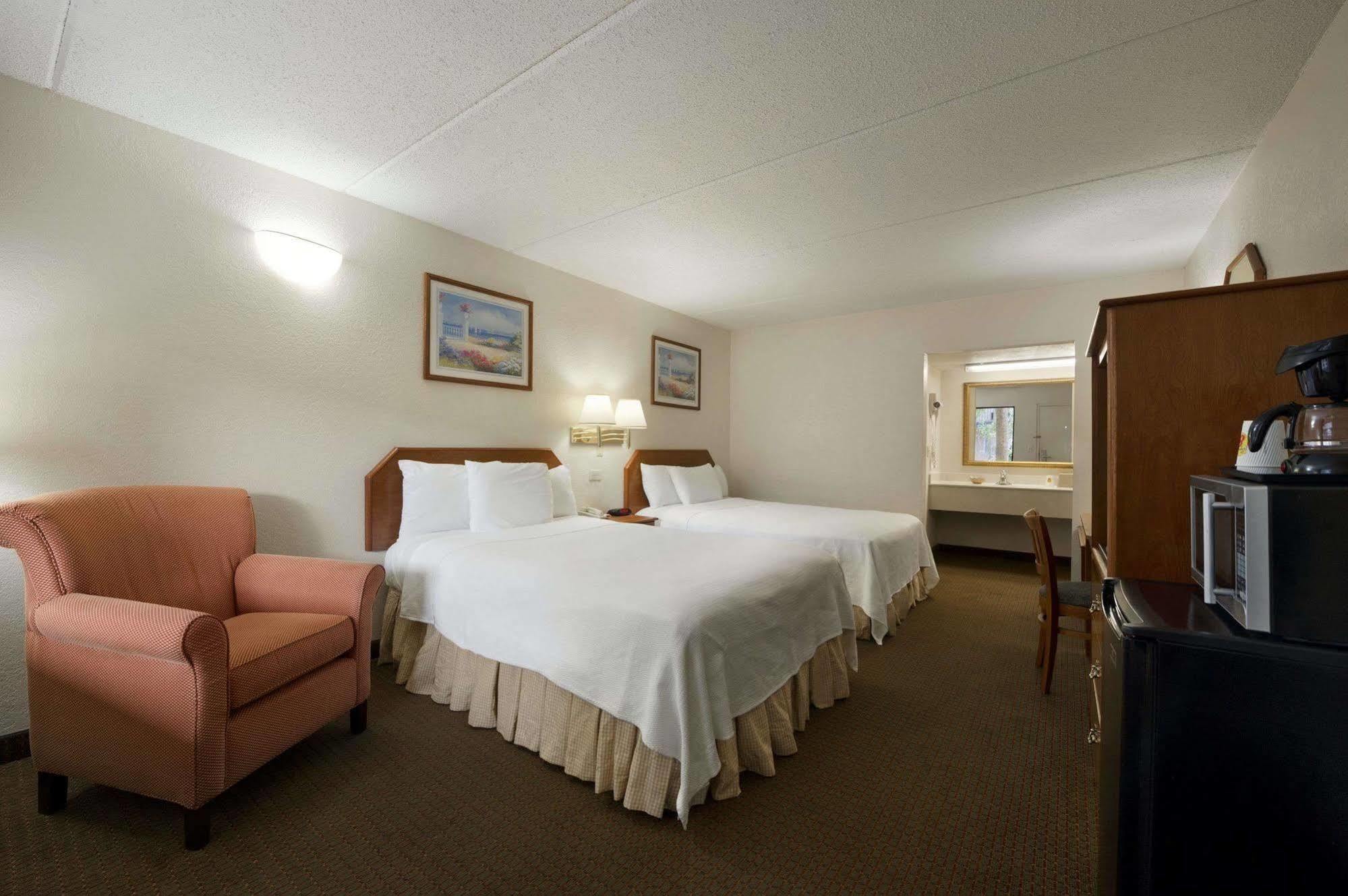 Motel Super 8 By Wyndham North Palm North Palm Beach