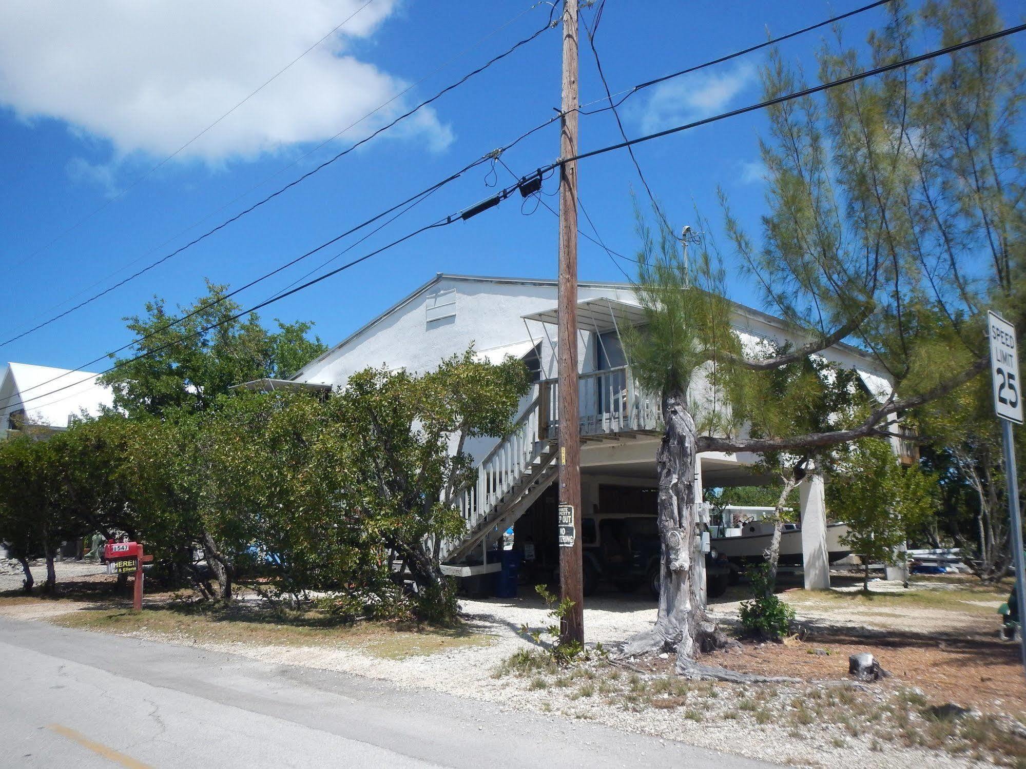 Ed & Ellen'S Canal Duplexes W/Dockage - Big Pine Key Apartment Big Pine Key