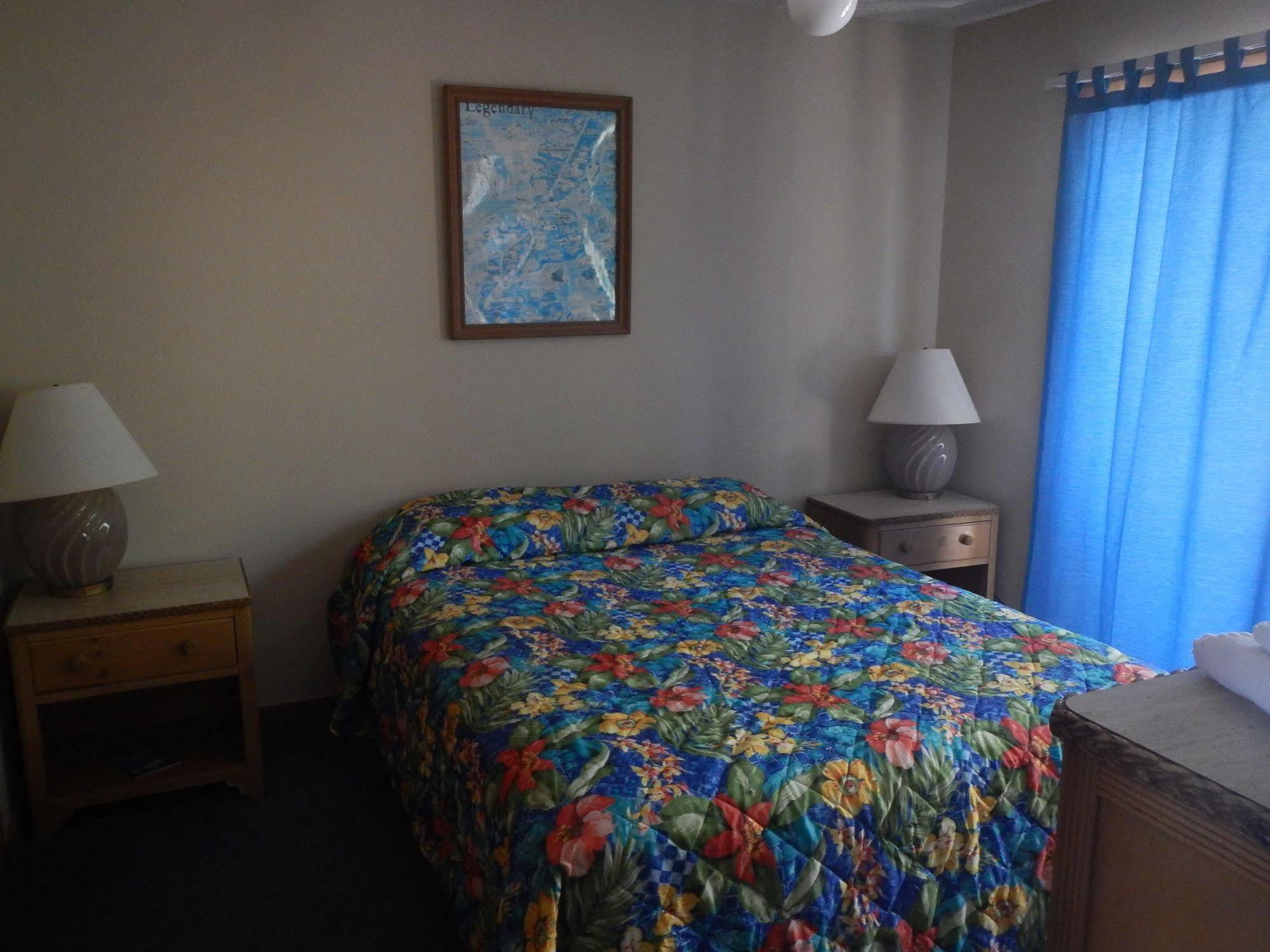Ed & Ellen'S Canal Duplexes W/Dockage - Big Pine Key *