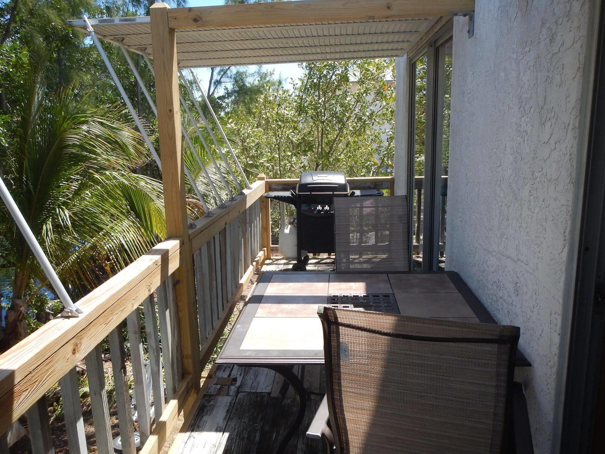 Apartment Ed & Ellen'S Canal Duplexes W/Dockage - Big Pine Key *