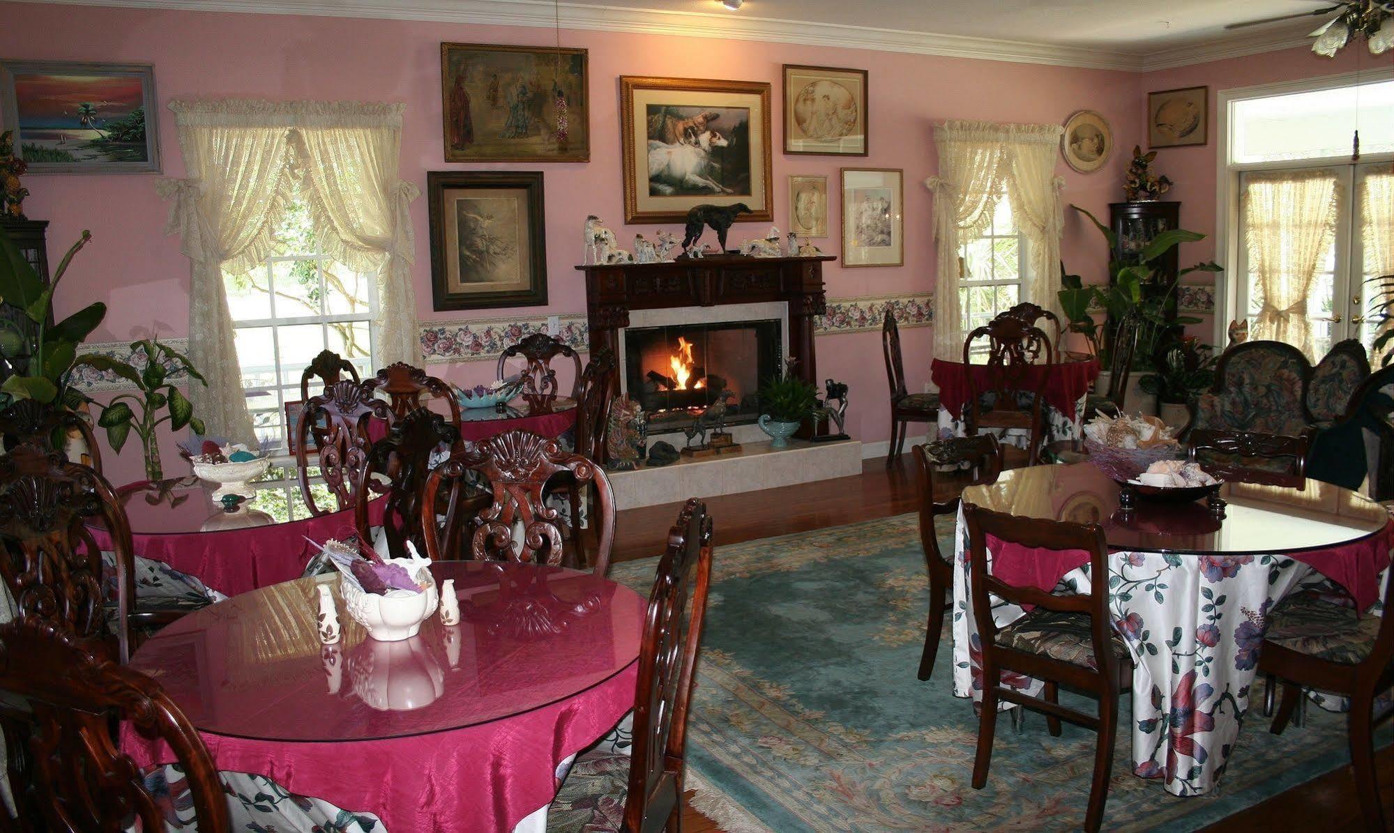 Bed & Breakfast Heron Cay Lakeview 3*