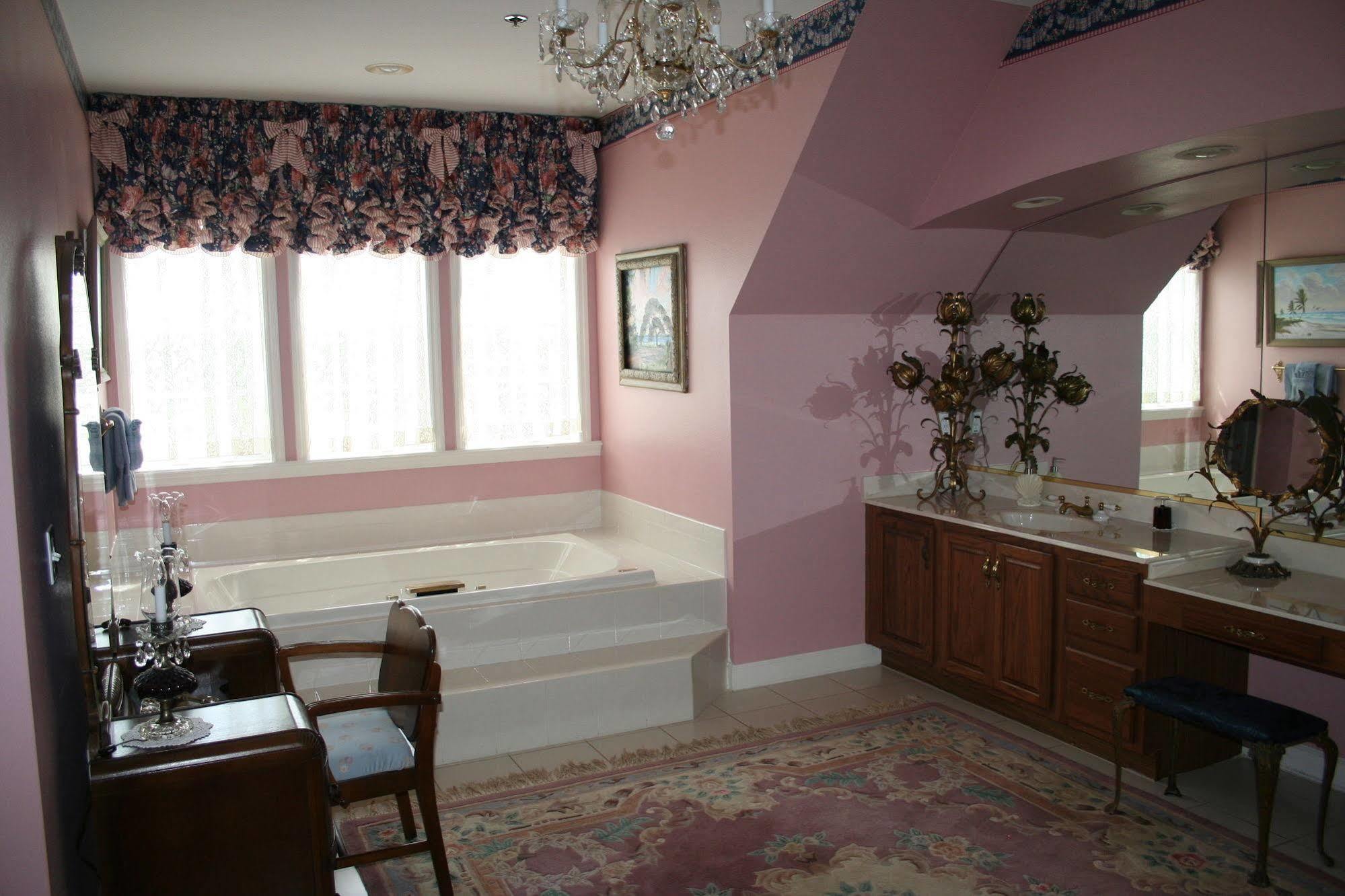 Heron Cay Lakeview