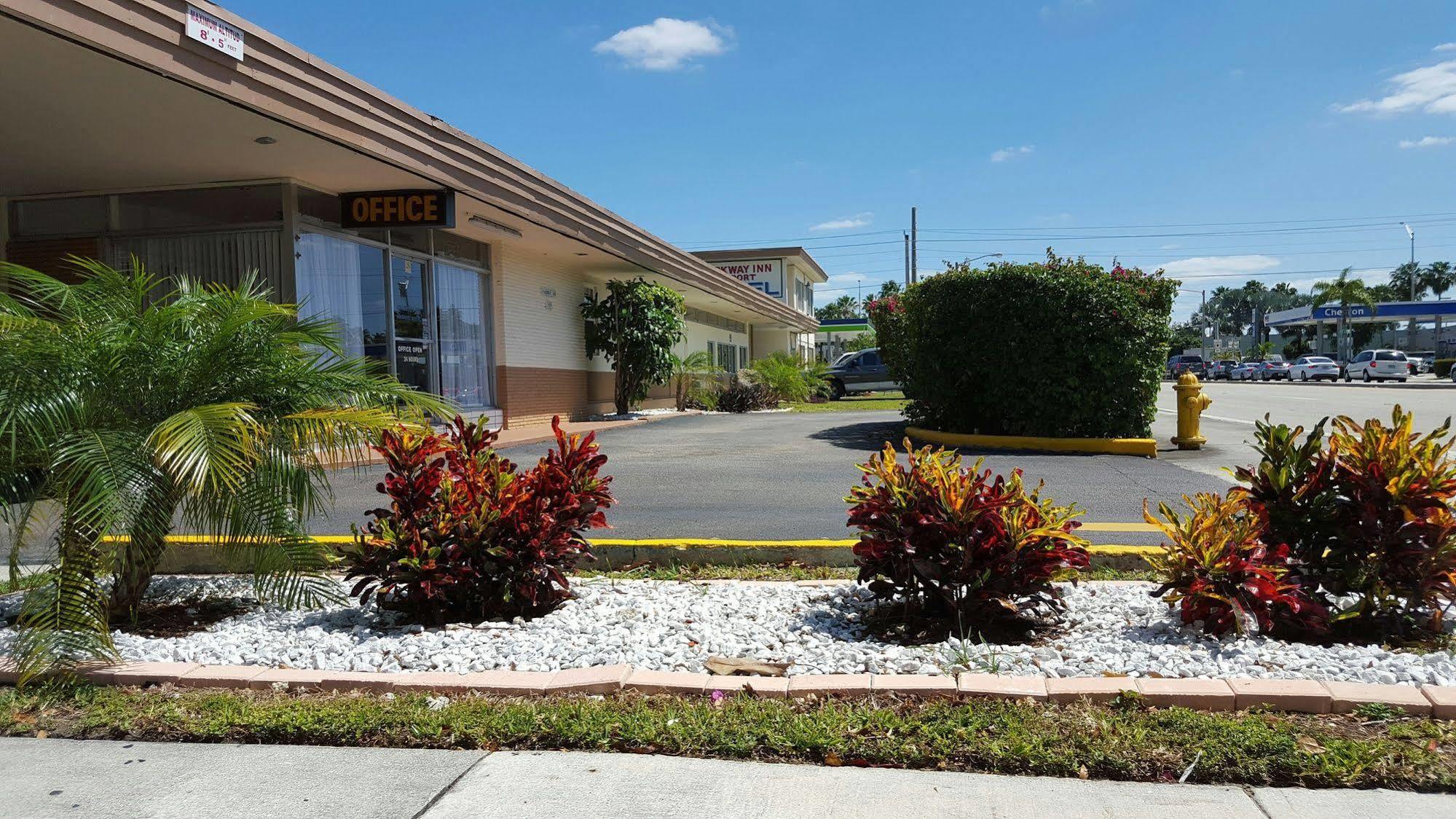 Hotel Parkway