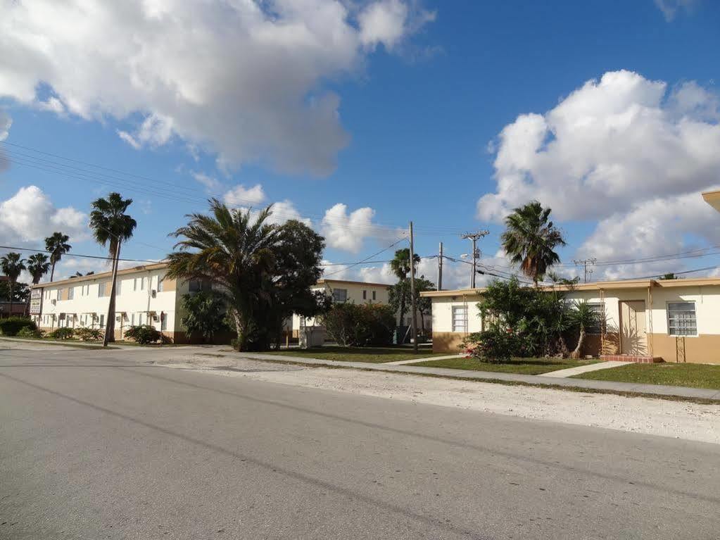 Hotel Parkway Miami Springs